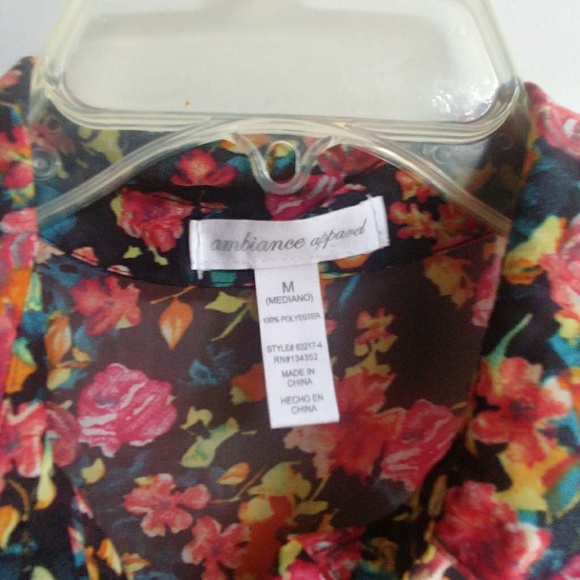 3/$30 Sale+free shipping Ambiance Floral Sleeveless Sheer button-down Top - Picture 4 of 5